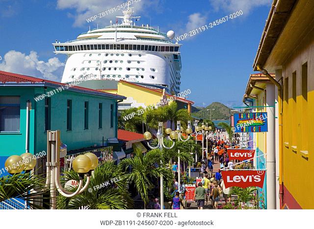 West Indies, Caribbean, Antigua, St Johns, Heritage Quay & Cruise Ship in Port