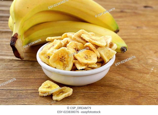 banana chips, dried fruit
