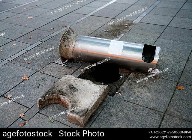 21 June 2020, Baden-Wuerttemberg, Stuttgart: A rubbish bin lies on the pavement after the heavy riots in the night to Sunday