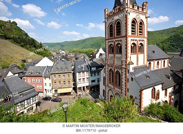 View of the St. Peter's Church in the old town of Bacharch, Unesco World Heritage Upper Middle Rhine Valley, Bacharach, Rhineland Palatinate, Germany, Europe
