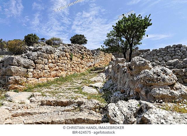Ancient path, ruins dating to the fifth century BC (Doric period), Lato, Crete, Greece, Europe