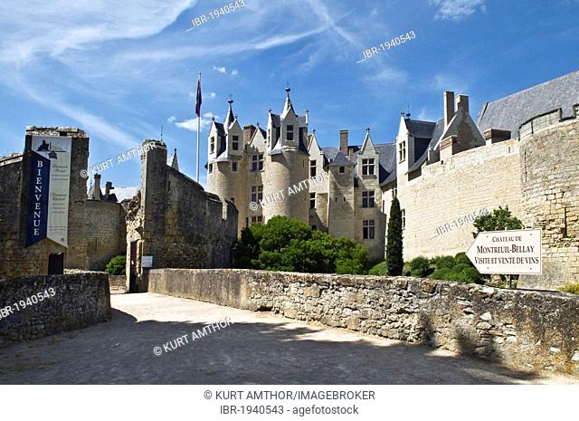 Chateau de Montreuil-Bellay castle, built 13th to 15th century, still inhabited medieval castle, Montreuil-Bellay, Maine-et-Loire, Loire Valley, France, Europe
