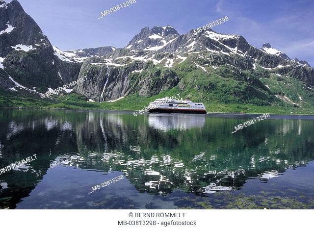 Norway, Lofoten, Raftsund, Hurtigrute,  Ship 'Trollfjord',   Scandinavia, North Norway, North country, landscape, coast landscape, coast, nature, mountains