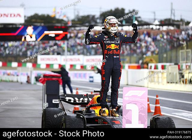 #1 Max Verstappen (NLD, Oracle Red Bull Racing) celebrates becoming the 2022 Drivers World Champion, F1 Grand Prix of Japan at Suzuka International Racing...