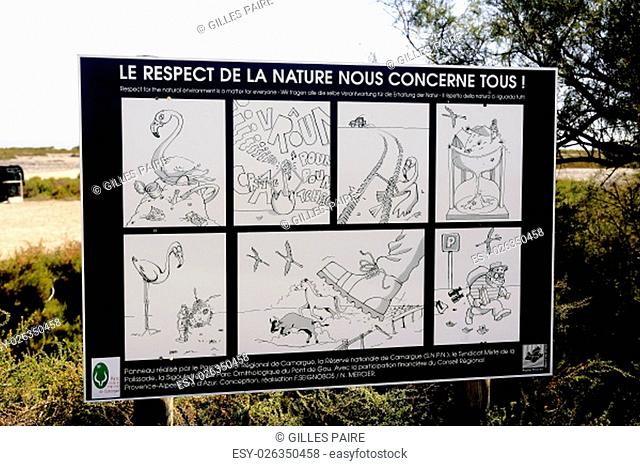 Panel recalling the rules of conduct for the protection of nature in Camargue
