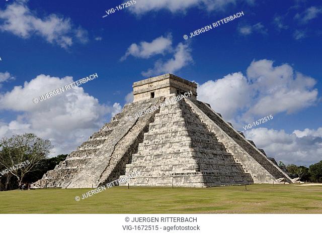 MEXICO, CHICHEN ITZA, 23.03.2009, Temple of Kukulkan or El Castillo, Maya archaeological site Chichen Itza, Mexico, Latin America, America - CHICHEN ITZA