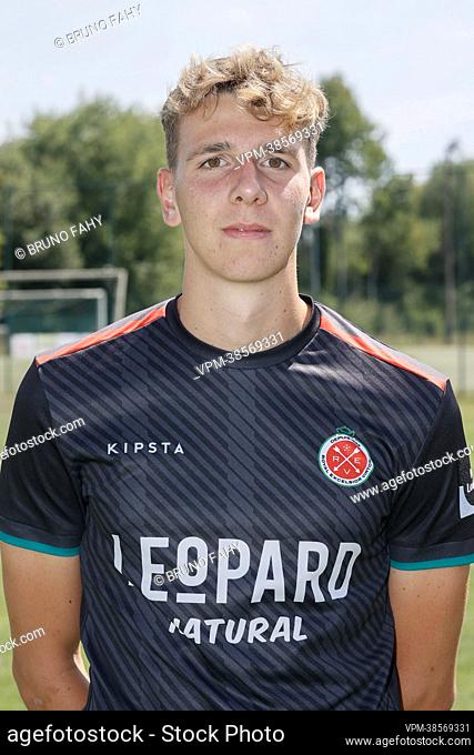 Virton's Geronimo De Ridder poses for the photographer during the 2022-2023 photoshoot of Belgian Challenger League club RE Virton