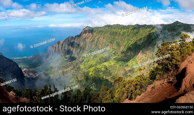 High definition panorama over Kalalau Valley in Kauai, Hawaii