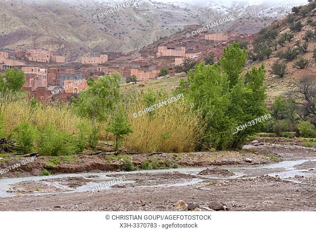 perched hamlet in Ounila River valley between Anmiter and Tighza, Ouarzazate Province, region of Draa-Tafilalet, Morocco, North West Africa