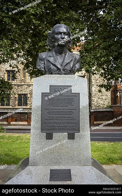 Monument to Special Operations Executive Agents in London, United Kingdom on 23/07/2023 SOE was a secret organisation of men and women who performed their...