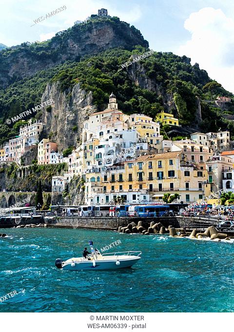 Italy, Amalfi, view to the historic old town