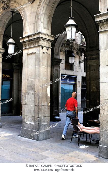 Ferran street. Entrance to the Plaza Real, Barcelona, Catalonia, Spain