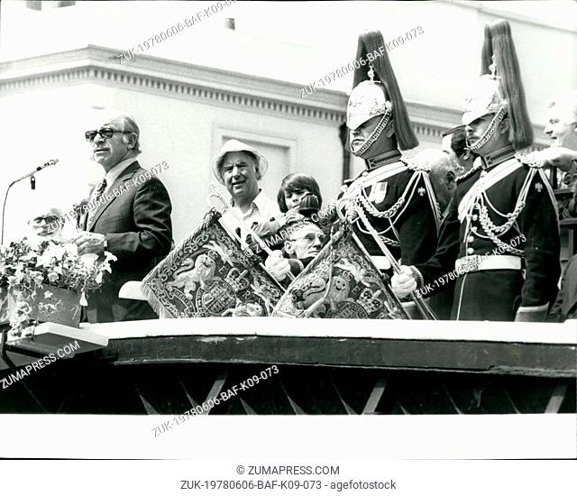 Jun. 06, 1978 - Coronation day tribute by the British Waterways Board: At a ceremony at Little Venice, Paddington this morning to mark the start to the...
