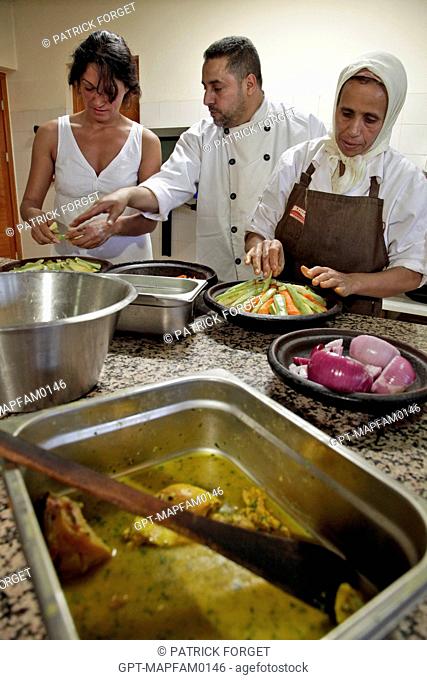 DISCOVERING THE LOCAL CUISINE, PREPARING A TAJINE, TRADITIONAL MOROCCAN COOKING CLASSES WITH BERBER WOMEN, ONE OF THE ACTIVITIES AT THE DOMAINE DE TERRES...