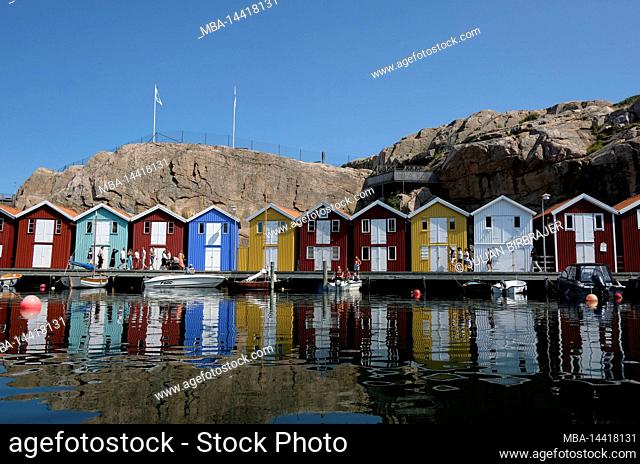 Sweden, Bohuslän, Smögen, colourful huts