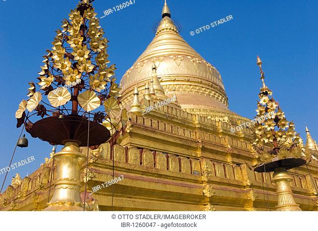 Golden Zedi, Shwezigon Pagoda, temple, Nyaung U, Bagan, Pagan, Burma, Myanmar, Asia