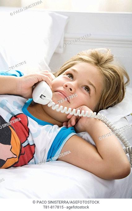 girl phoning