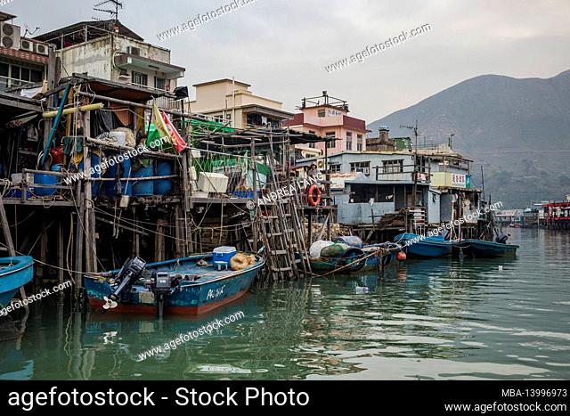 fishermen's stilt houses in the bay, tai o traditional fishing village, lantau