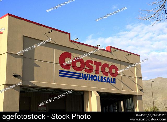 Costco company store entrance sign close up, Clarkston Washington
