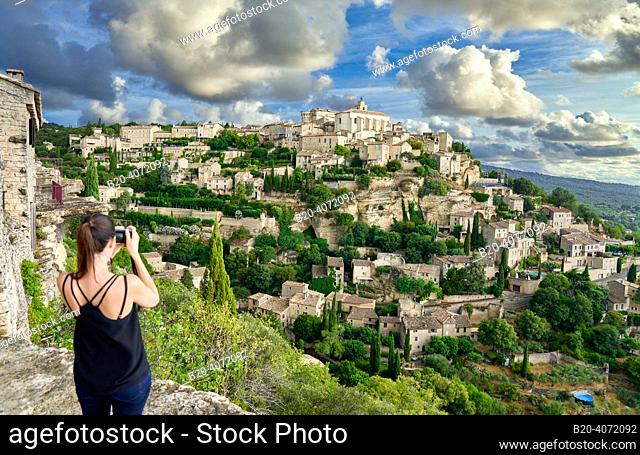 Gordes, Vaucluse, Provence-Alpes-Côte d’Azur, France, Europe Gordes is a commune located in the Vaucluse department in the Provence-Alpes-Côte d’Azur region of...