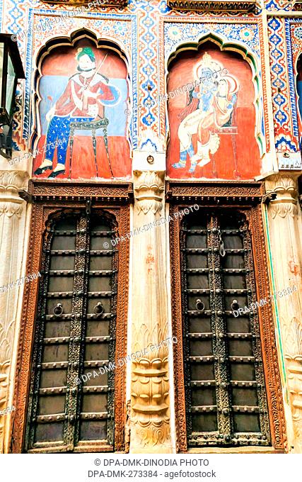 Closed carved door, Morarka Haveli Museum, Nawalgarh, Shekhawati, Rajasthan, India, Asia