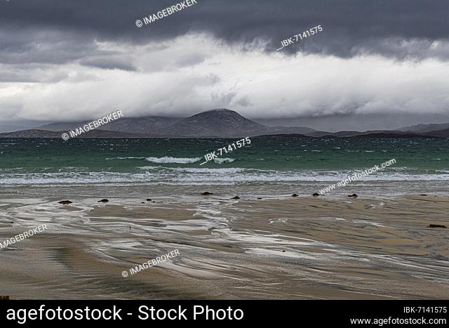 Moody weather, Luskentyre Beach, Isle of Harris, Outer Hebrides, Scotland, UK