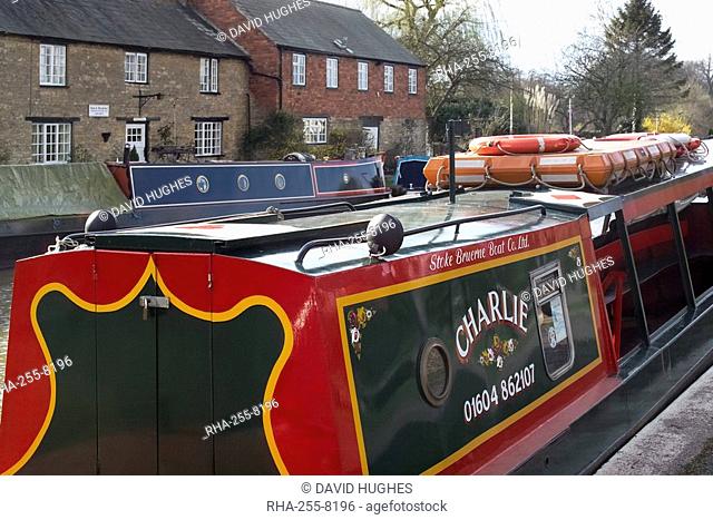 Canal and village Stoke Bruerne, Grand Union Canal, Northamptonshire, England, United Kingdom, Europe