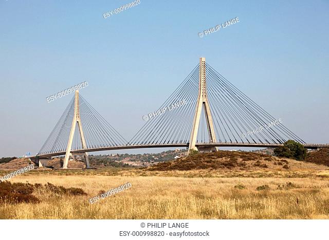 Brücke über Fluss Guadiana, Portugal