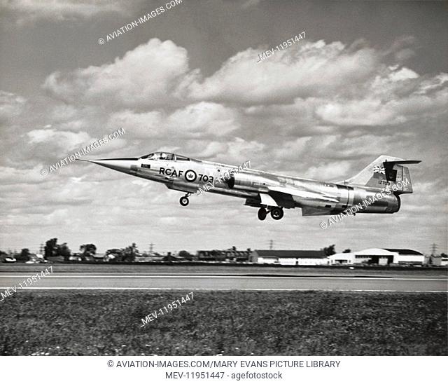 Royal Canadian Airforce Lockheed F-104G Starfighter Cf-104A Taking-Off