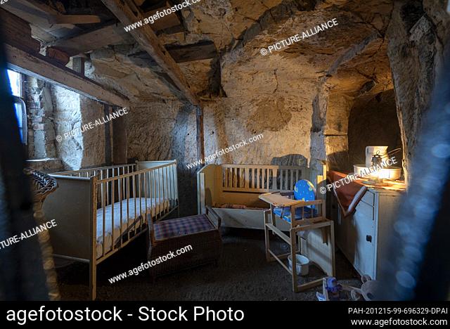 13 December 2020, Saxony-Anhalt, Langenstein: The ""nursery"" of a cave dwelling. In Langenstein in the Harz Mountains, you are literally waiting for a Hobbit...