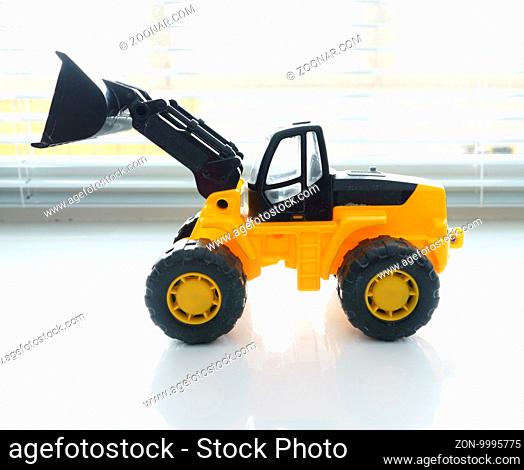 Toy Industrial Vehicle, Plastic Wheel Loader Excavator for Earth Moving Works at Construction Site, Miniature Earth Mover, Backhoe Loader