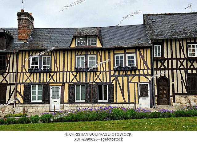 half-timbered house along the Abbe Herluin Square at Bec-Hellouin, labelled Les Plus Beaux Villages de France, Eure department, Normandie region, France, Europe