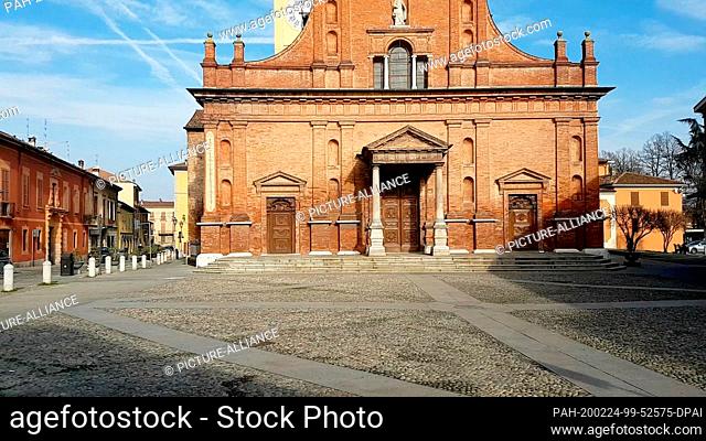25 February 2020, Italy, Codogno: This screenshot from a video shows the empty square in front of the church San Biagio e Santa Maria Immacolata