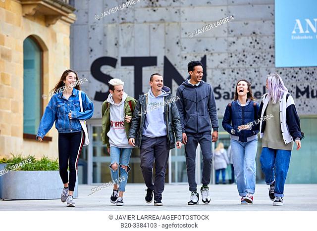 Young people walking in Plaza Zuloaga, Exteriors of the San Telmo Museum, Donostia, San Sebastian, Gipuzkoa, Basque Country, Spain