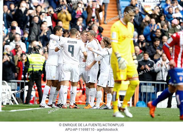 2016 La Liga Football Real Madrid v Sporting Gijon Jan 17th. 17.01.2016. Madrid, Spain. Keeper Ivan Cuellar Sporting disappointed as Gareth Bale (11) Real...