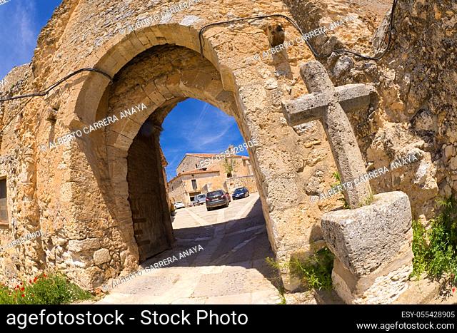 Arco de la Villa, Village Main Entrance, Maderuelo Medieval Monumental Village, Maderuelo, Segovia, Castilla y León, Spain, Europe