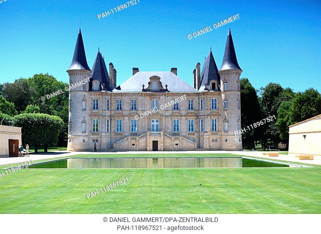 View of a chateau in Pomerol. | usage worldwide. - Pomerol/Département Vaucluse/Frankreich