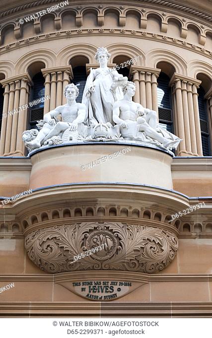 Australia, New South Wales, NSW, Sydney, Queen Victoria Building, QVB, shopping arcade, exterior statues
