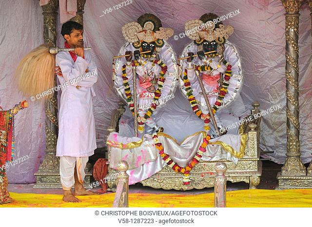 India, Uttar Pradesh, Holi festival, Colour and spring festival celebrating the love between Krishna and Radha  Radha temple, Statues of Radha and Krishna