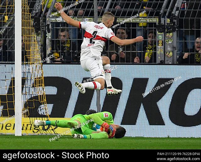 20 November 2021, North Rhine-Westphalia, Dortmund: Football, Bundesliga, Borussia Dortmund - VfB Stuttgart, Matchday 12