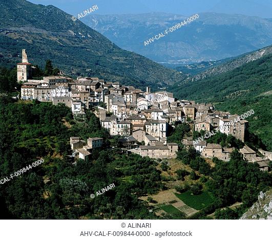 View of Anversa degli Abruzzi, L'Aquila, shot 2001 by Tatge, George for Alinari