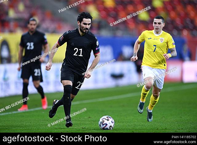 duels, duel Ilkay Guendogan (Germany) versus Nicolae Stanciu (ROU) / r. GES / Football / World Cup qualification: Romania - Germany, March 28