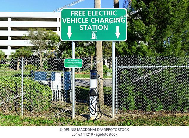 Free electrical vehicle charging station at Tampa International Airport