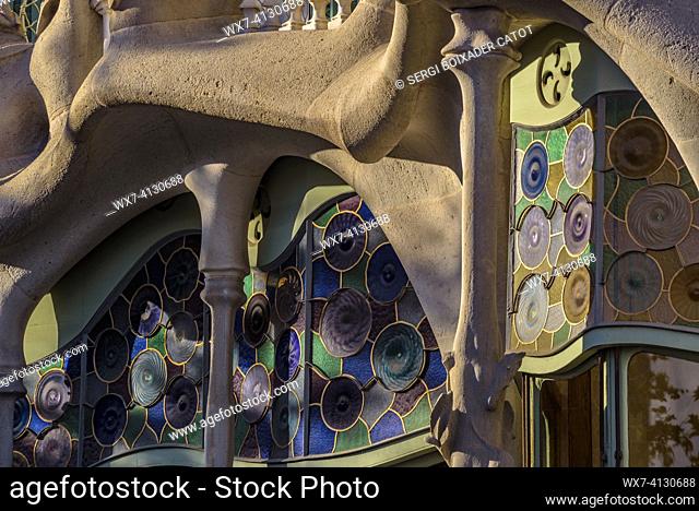 ENG: Detail of a bat-shaped window on the main floor of the Casa Batlló designed by Antoni Gaudí (Barcelona, Catalonia, Spain)