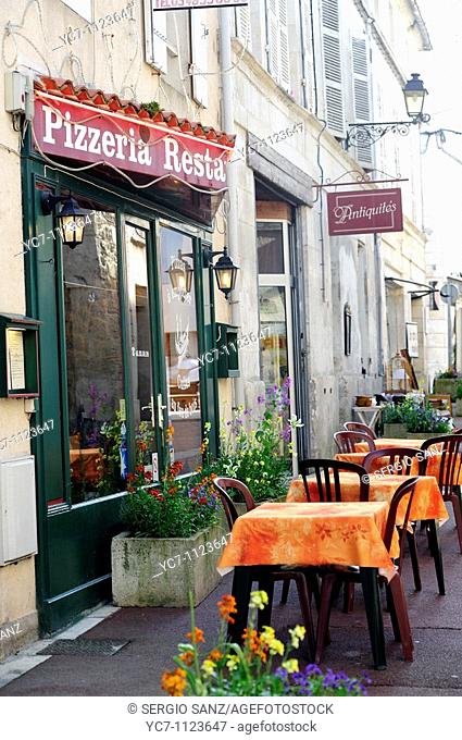 restaurant in Saintes, france
