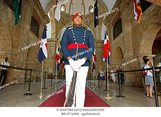 Man in uniform with rifle or guard at the entrance to the National Pantheon, Zona Colonial, Santo Domingo, Dominican Republic