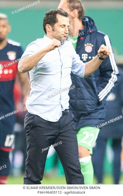 Hasan SALIHAMIDZIC (Sportdirektor, M) freut sich ueber den Sieg, jubilation, jubeln, jubelnd, Freude, cheers, celebrate, final jubilation, Fussball, DFB Pokal