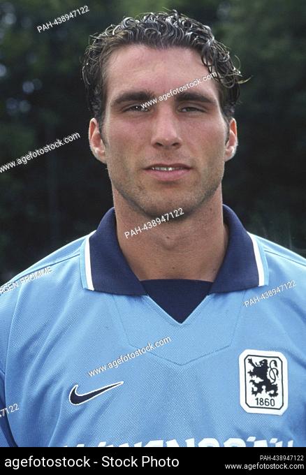 firo: Football: Football: archive photos, archive photo, archive pictures, 1st Bundesliga 1997/1998, 97/98 98/99, men, men