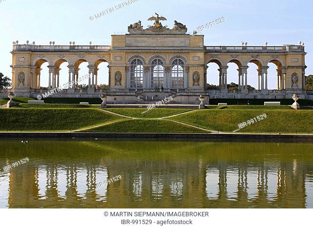 Gloriette in Schoenbrunner Park, Schoenbrunn Palace Park, Vienna, Austria, Europe