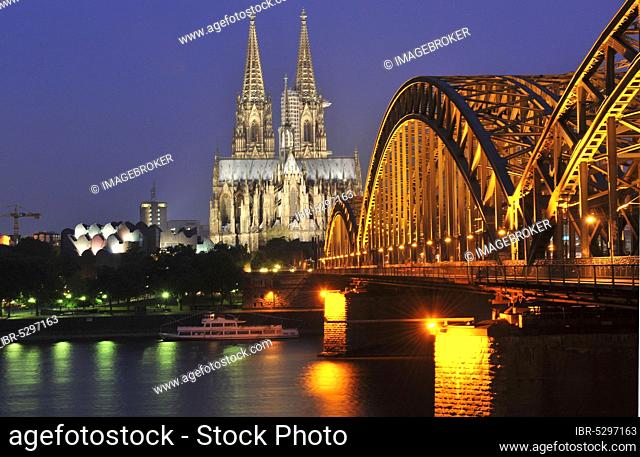 Cologne Cathedral, he, Hohenzollern Bridge, Rhine, Old Town, Cologne, North Rhine-Westphalia, Germany, Europe